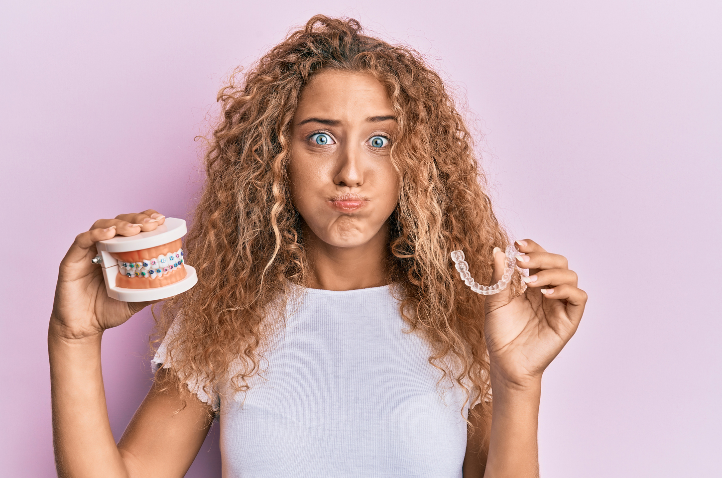 Clear Aligners vs Metal Braces: Which Is Right For You?